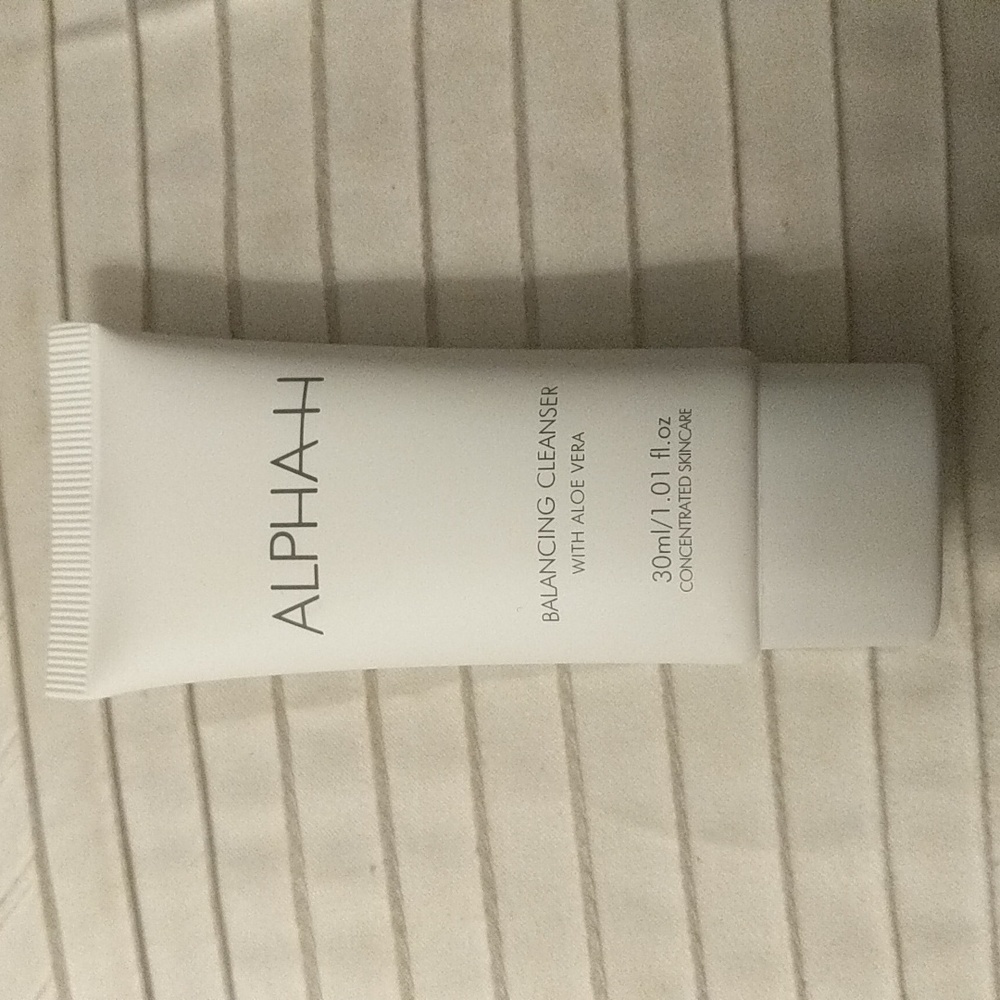 NWT Balancing Cleanser
